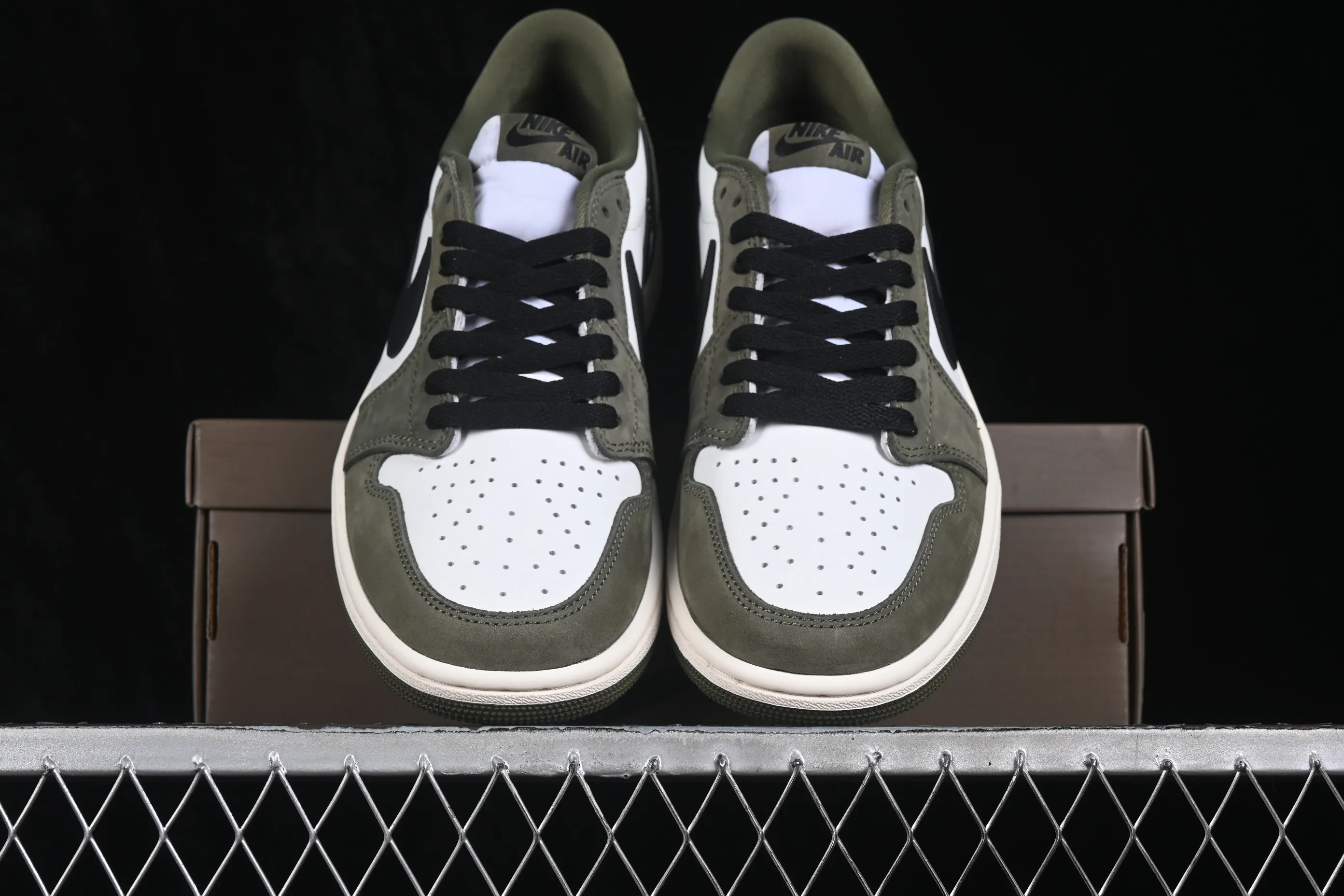 All categories Air Jordan Jordan series basketball shoes Air Jordan 1 Low Air Jordan 1 Low OG "Medium Olive" AJ1 Joe 1 joint model olive green low-top retro cultural basketball shoes HQ6998-200